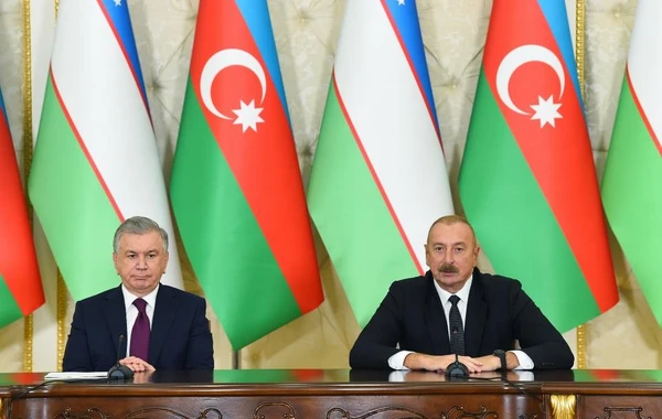 İlham Əliyev və Şavkat Mirziyoyev mətbuata bəyanatlarla çıxış ediblər - YENİLƏNİB - FOTO