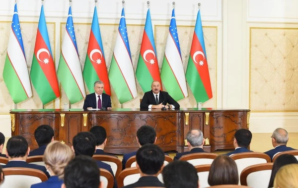 İlham Əliyev və Şavkat Mirziyoyev mətbuata bəyanatlarla çıxış ediblər - YENİLƏNİB - FOTO
