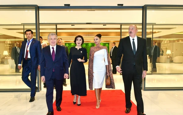 Azərbaycan ilə Özbəkistan prezidentləri və xanımları Füzulidə sakinlərlə görüşüblər - YENİLƏNİB