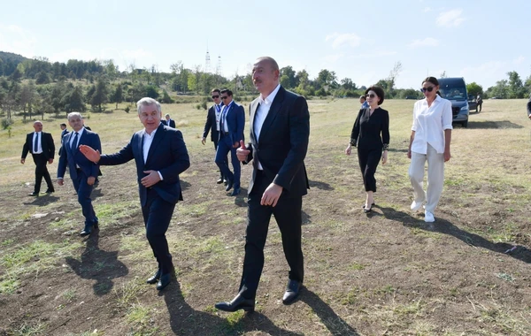 Azərbaycan ilə Özbəkistan prezidentləri və xanımları Şuşaya səfər ediblər - YENİLƏNİB - FOTO