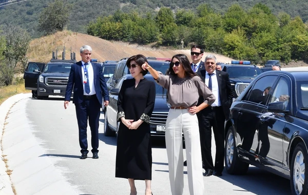 Azərbaycan ilə Özbəkistan prezidentləri və xanımları Şuşaya səfər ediblər - YENİLƏNİB - FOTO