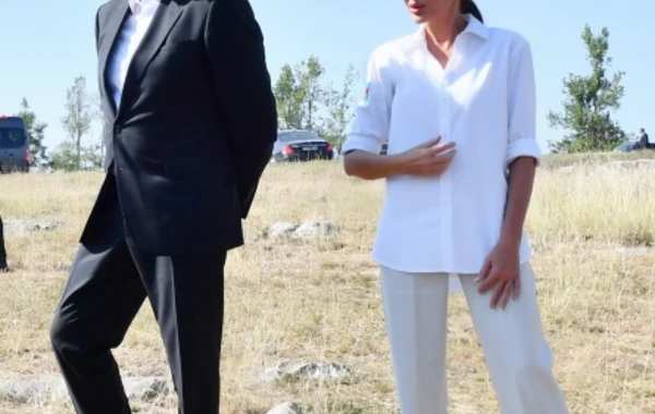 Azərbaycan ilə Özbəkistan prezidentləri və xanımları Şuşaya səfər ediblər - YENİLƏNİB - FOTO