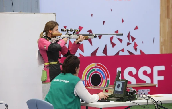 Dünya çempionatı: Ukraynadan olan atıcı qızıl medal qazanıb - FOTO