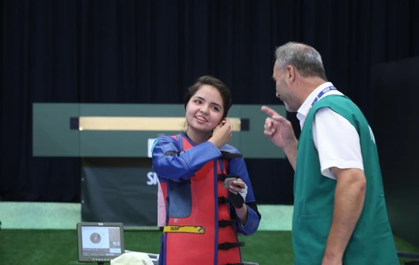 Dünya çempionatı: Ukraynadan olan atıcı qızıl medal qazanıb - FOTO