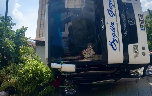 Türkiyədə tur avtobusu aşıb - FOTO