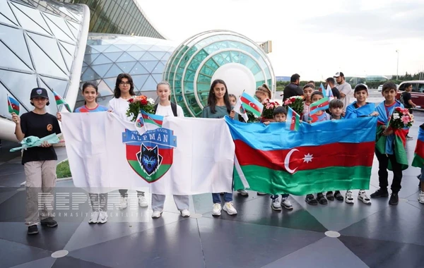 Avropa çempionatlarında 5 medal qazanan taekvondoçular Vətənə qayıdıb - FOTO