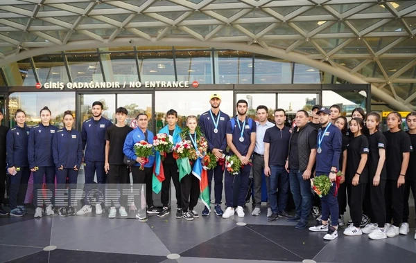 Avropa çempionatlarında 5 medal qazanan taekvondoçular Vətənə qayıdıb - FOTO