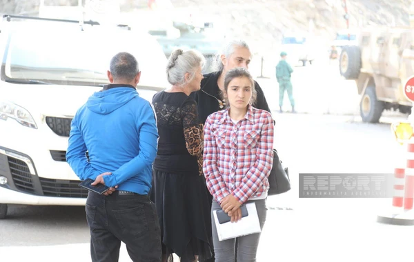 BQXK əməkdaşlarının müşayiəti ilə Xankəndi-Gorus istiqamətində erməniəsilli şəxslərin sərbəst keçidi növbəti dəfə təmin edilib - FOTO