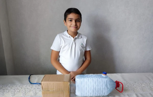 Bakıda IV sinif şagirdi yeni kondisioner hazırladı - VİDEO