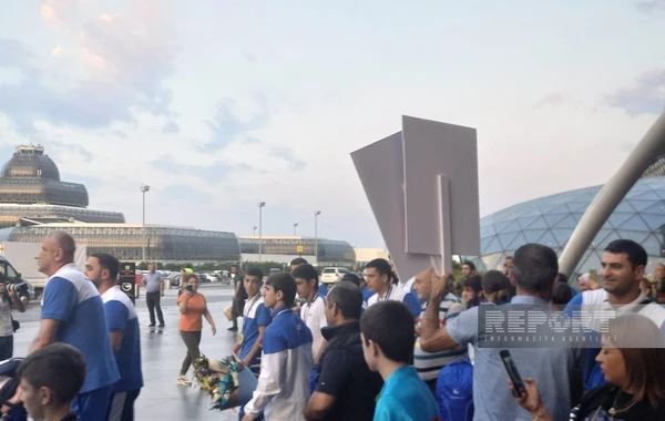 Azərbaycanın yeniyetmə cüdoçuları Xorvatiyadan Vətənə qayıdıblar - FOTO
