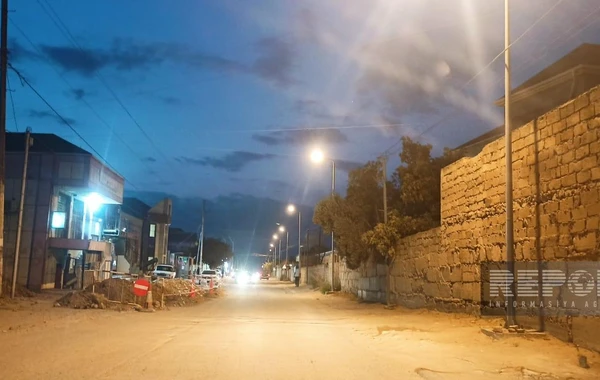 Sarayda küçə lampalarına uzun müddətdən sonra elektrik enerjisi verilib - FOTO