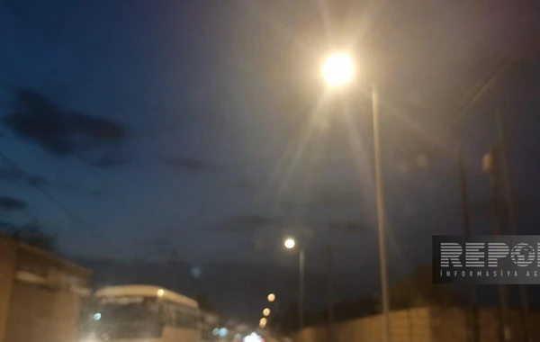 Sarayda küçə lampalarına uzun müddətdən sonra elektrik enerjisi verilib - FOTO