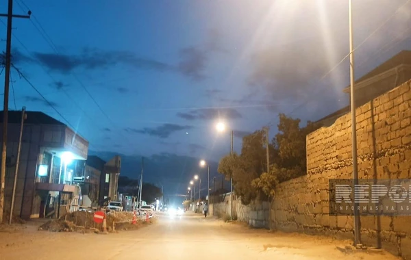 Sarayda küçə lampalarına uzun müddətdən sonra elektrik enerjisi verilib - FOTO