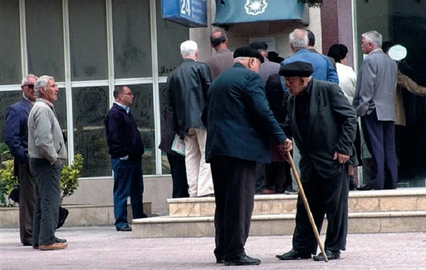 Azərbaycanda pensiyaçıların sayı niyə azalıb? - AÇIQLAMA