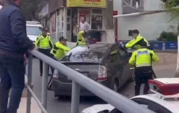 Bakıda "Prius"la 5 polis və 2 vətəndaşa xəsarət yetirən sürücünün məhkəməsi başlayıb