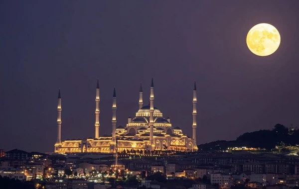 Ən böyük Super Ay İstanbulda belə göründü - FOTO