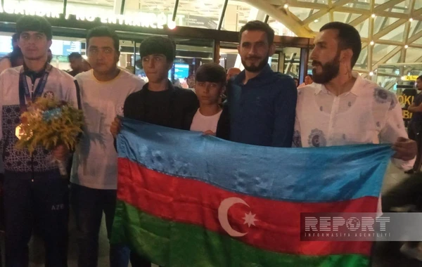 Beynəlxalq yarışlarda uğurla çıxış edən parataekvondoçularımız Vətənə dönüblər - FOTO