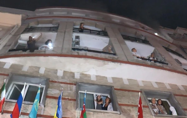 İstanbulda hoteldə yanğın: 40 nəfər... - FOTO