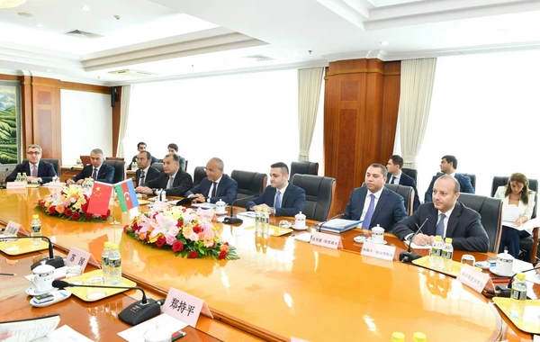 Azərbaycan Çin ilə investisiya əməkdaşlığına dair saziş imzalayıb - FOTO