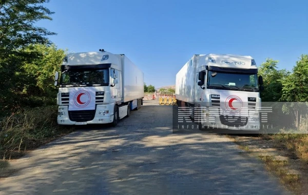 Bakıdan erməniəsilli şəxslərə ərzaq yükü aparan karvan 5 gündür Ağdam-Xankəndi yolunda gözləyir - FOTO