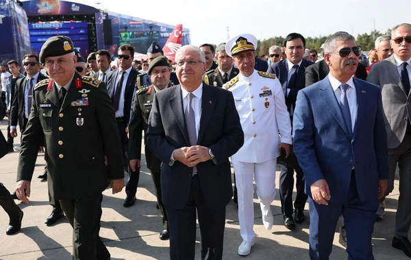 Azərbaycan müdafiə nazirinin Türkiyədə işgüzar səfəri başa çatıb - FOTO