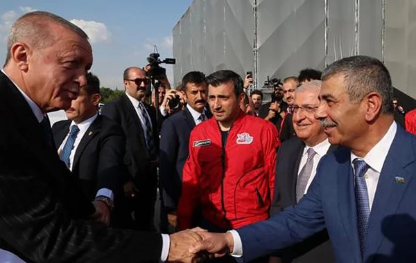 Azərbaycan müdafiə nazirinin Türkiyədə işgüzar səfəri başa çatıb - FOTO