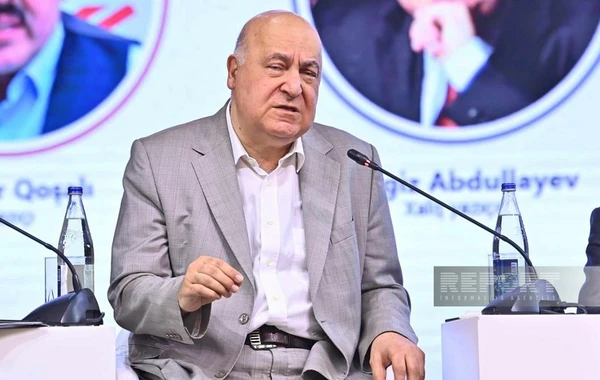 AYB-nin katibi: Yazıçı kitab nəşrinə pul verməməlidir, o qonorar almalıdır