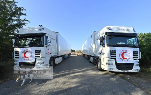 Bakıdan Qarabağda yaşayan erməniəsillilərə göndərilən ərzaq karvanı Ağdam-Xankəndi yolunda gözləyir