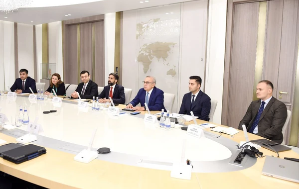 SOCAR-ın prezidenti “Brookfield” şirkətinin idarəedici partnyoru və Yaxın Şərq üzrə rəhbəri ilə görüşüb - FOTO