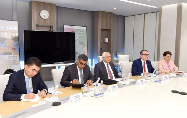 Президент SOCAR встретился с гендиректором ICIEC - ФОТО