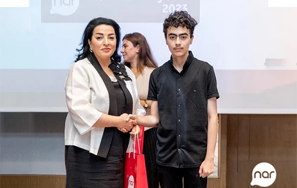 "Nar" оказал поддержку образованию: награждены абитуриенты, набравшие самые высокие баллы - ФОТО