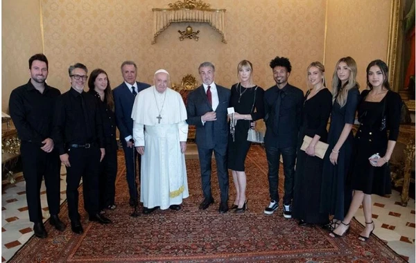Roma Papasından Silvestr Stalloneyə: "Sizin filmlərinizlə böyüdük" - FOTO