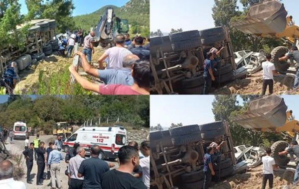 Yük maşını cənazə namazı qılan insanlara çırpıldı: Ölən və yaralananlar var - FOTO