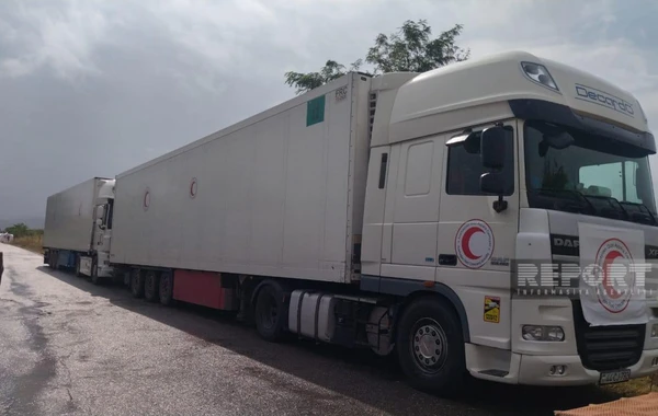 Azərbaycan Qızıl Aypara Cəmiyyətinin göndərdiyi un dolu TIR-lar 12 gündür Ağdam-Xankəndi yolunda gözləyir - FOTO
