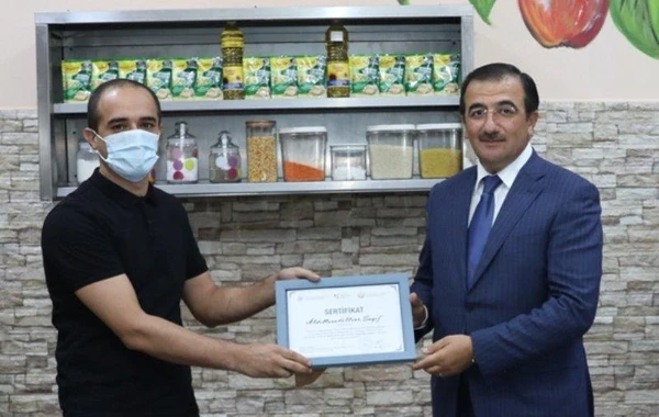Aşpazlıq kursuna cəlb edilmiş məhkumlara sertifikatlar təqdim edilib - FOTO
