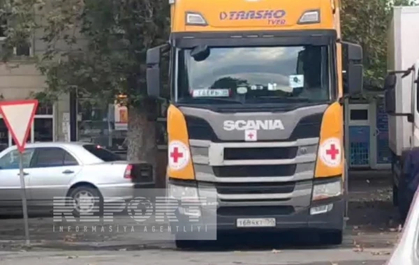 Rusiyanın BQXC-nin Qarabağdakı erməniəsillilərə göndərdiyi ərzaq maşınının Xankəndinə keçidi gecikir - FOTO