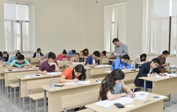 Ali məktəblərin boş qalan yerlərinə və kolleclərə qəbulun nəticələri elan olunub