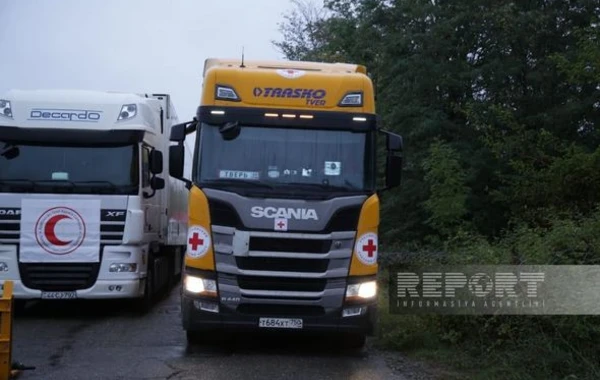 Продовольствие от РОКК выгружают в Ханкенди - ОБНОВЛЕНО + ФОТО/ВИДЕО