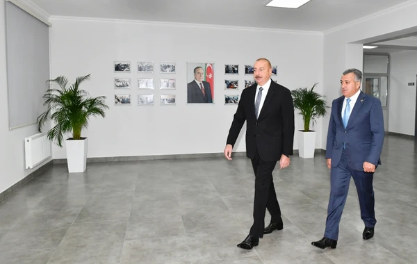 İlham Əliyev Xırdalan şəhər 11 nömrəli tam orta məktəbin yeni binasının açılışında iştirak edib - FOTO - YENİLƏNİB