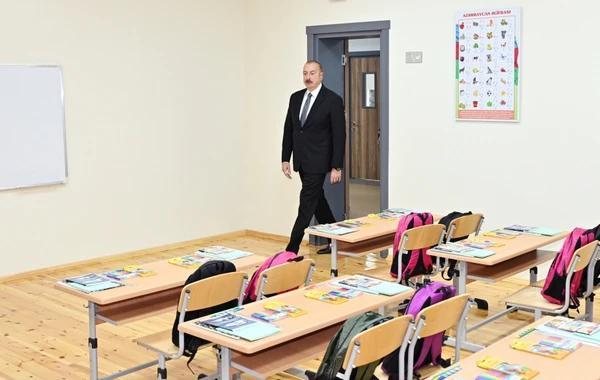 İlham Əliyev Xırdalan şəhər 11 nömrəli tam orta məktəbin yeni binasının açılışında iştirak edib - FOTO - YENİLƏNİB
