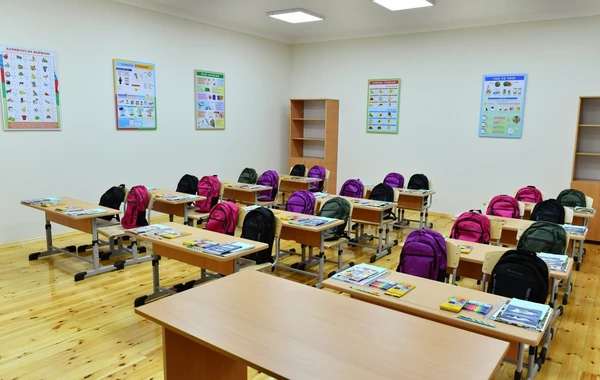 İlham Əliyev Xırdalan şəhər 11 nömrəli tam orta məktəbin yeni binasının açılışında iştirak edib - FOTO - YENİLƏNİB
