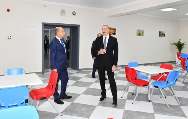 Президент Азербайджана принял участие в открытии нового здания полной средней школы №11 города Хырдалан - ФОТО