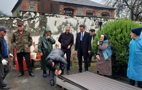 Balakəndə dolu nəticəsində ziyan dəyən evlər bərpa olunur - FOTO