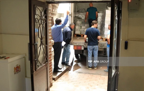 Nazirlik Gürcüstandakı azərbaycandilli məktəblərə 21 min nüsxə dərslik göndərib - FOTO
