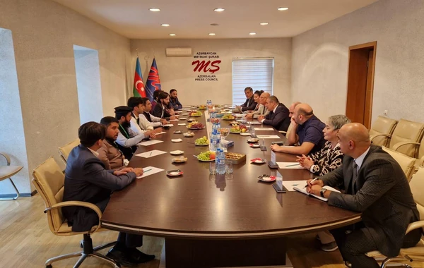 Mətbuat Şurasında Pakistandan olan bir qrup media nümayəndəsi ilə görüş keçirilib - FOTO