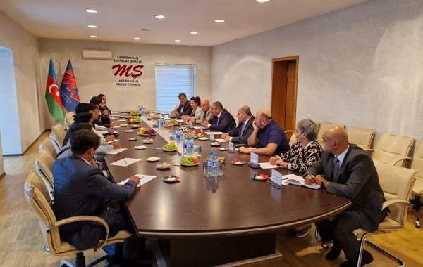 Mətbuat Şurasında Pakistandan olan bir qrup media nümayəndəsi ilə görüş keçirilib - FOTO