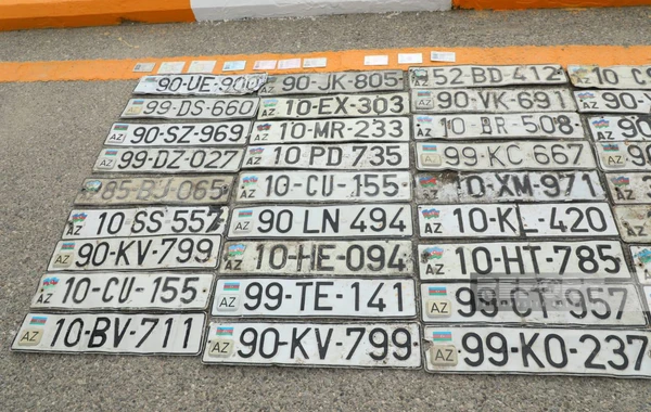 Bakıda tullantıların arasından 8-i əcnəbilərə məxsus olmaqla 57 avtomobil nömrəsi tapılıb - FOTO
