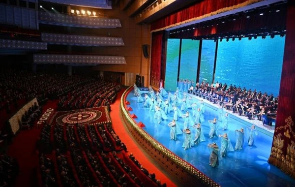 В Душанбе проходит показ концертной программы "Вечер дружбы" - ФОТО