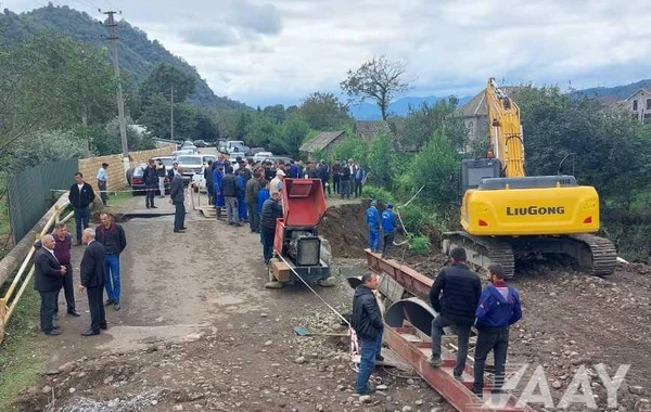 Astarada qəzalı vəziyyətə düşmüş körpünün yerləşdiyi ərazidə hərəkət bərpa olunub - FOTO
