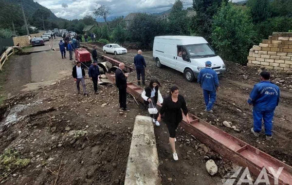 Astarada qəzalı vəziyyətə düşmüş körpünün yerləşdiyi ərazidə hərəkət bərpa olunub - FOTO